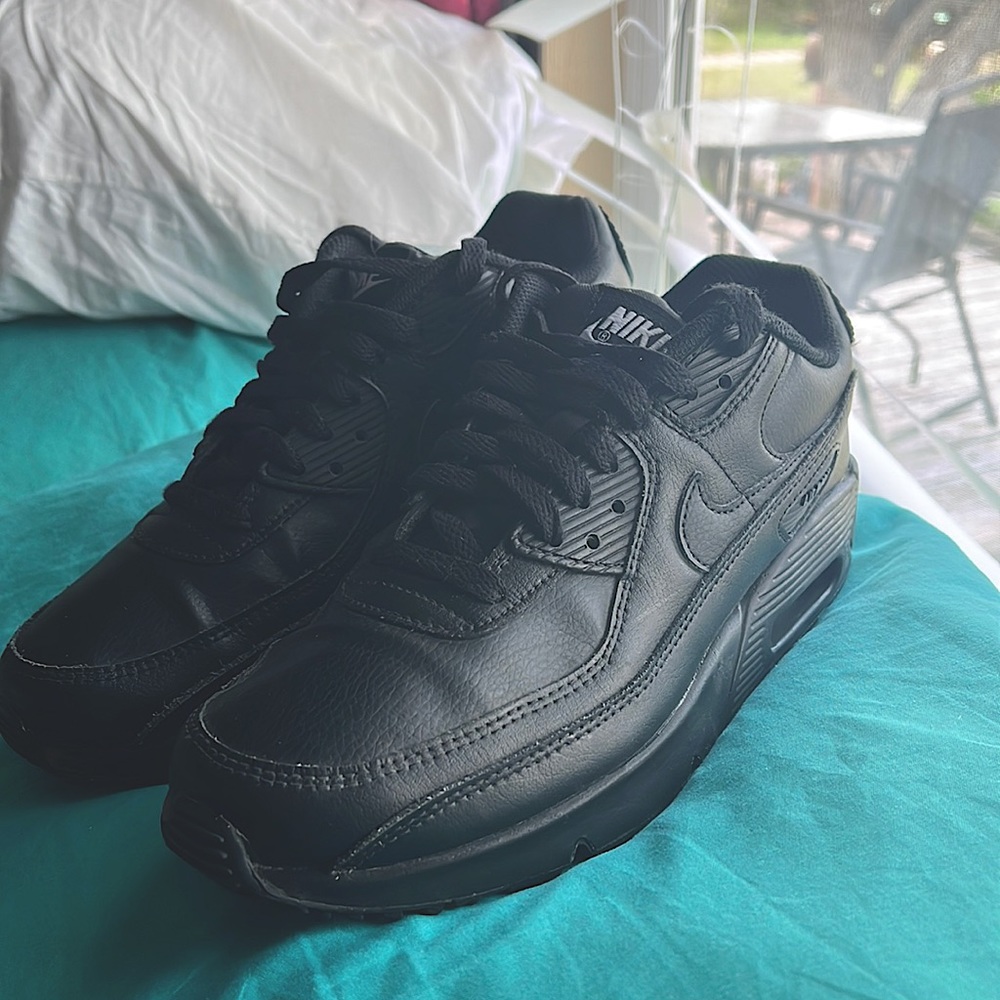 ALL BLACK Nike Air Max 90 LTR (GS) Shoes! 🖤🔥